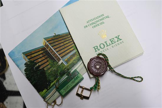 A gentlemans 1970s 18ct gold Rolex Oyster Perpetual Datejust wrist watch with box and papers,